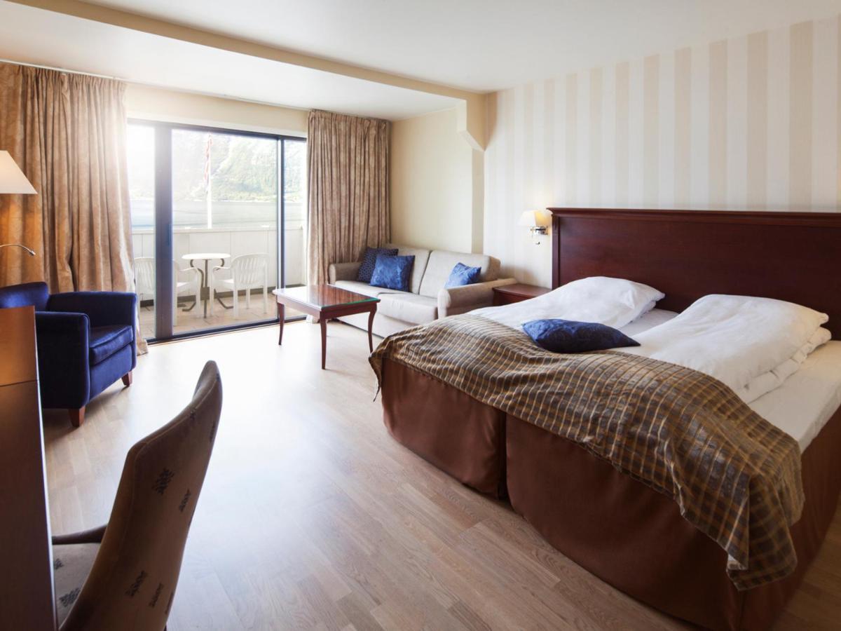 Hotel Ullensvang Лофтхус Экстерьер фото