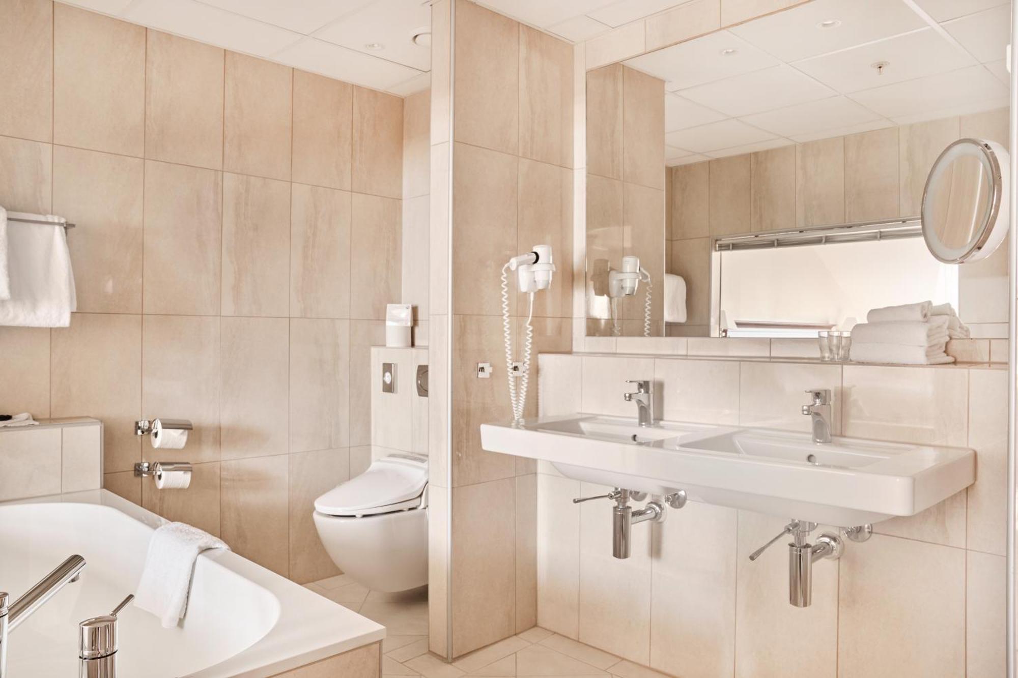 Hotel Ullensvang Лофтхус Экстерьер фото